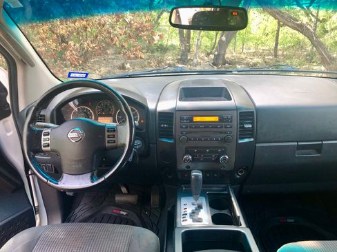 Used 2008 Nissan Titan SE image 9