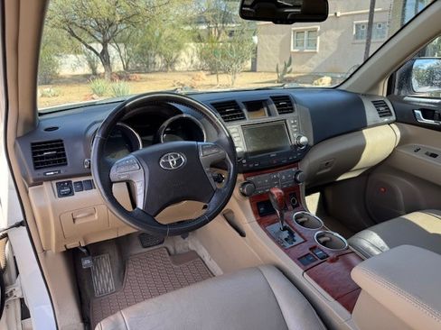 Used 2010 Toyota Highlander Limited image 6