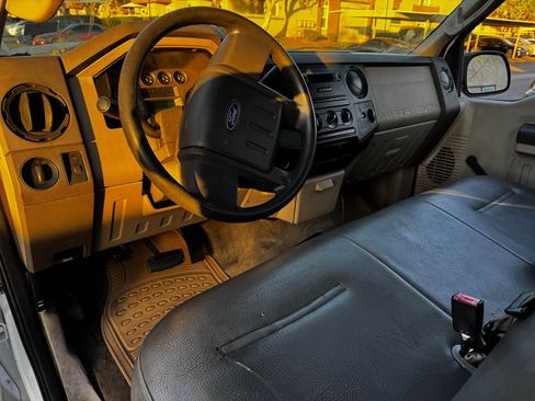 Used 2008 Ford F250 XL image 6