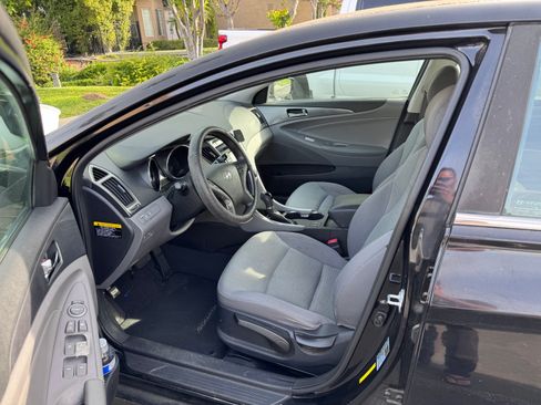 Used 2015 Hyundai Sonata Hybrid image 14