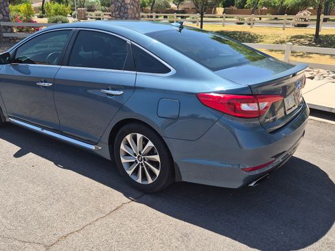 Used 2016 Hyundai Sonata Sport w/ Option Group 1V FWD image 4