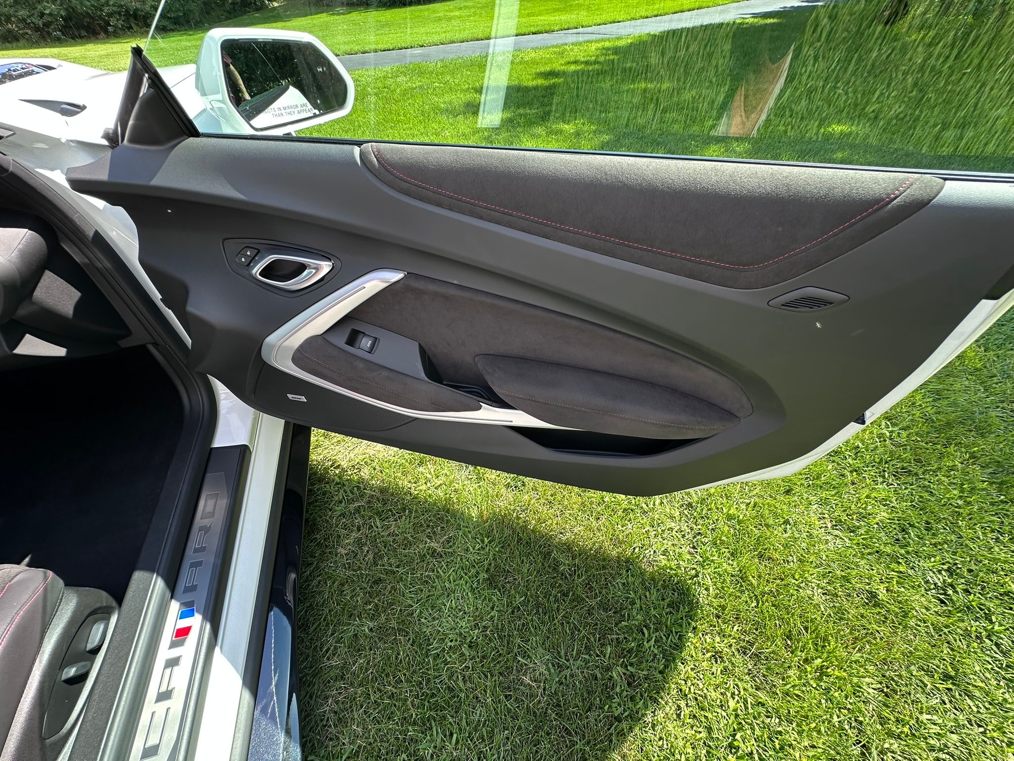Used 2019 Chevrolet Camaro ZL1 RWD image 17