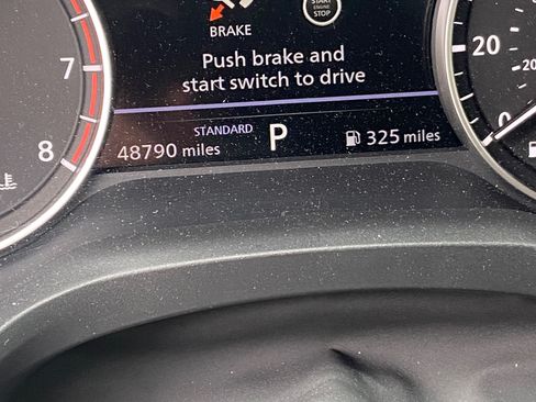 Used 2023 Nissan Rogue S image 6