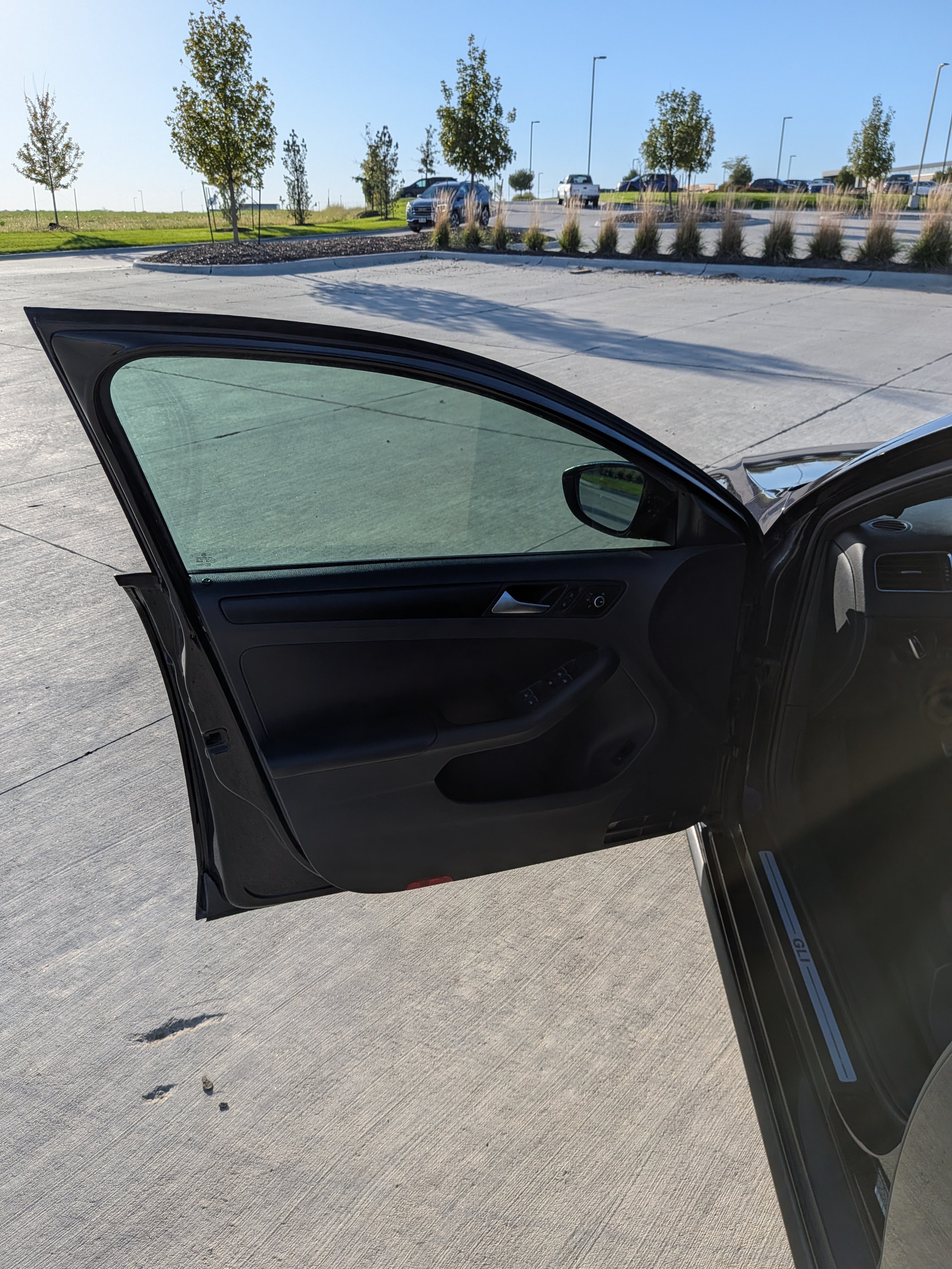 Used 2012 Volkswagen Jetta GLI FWD image 16