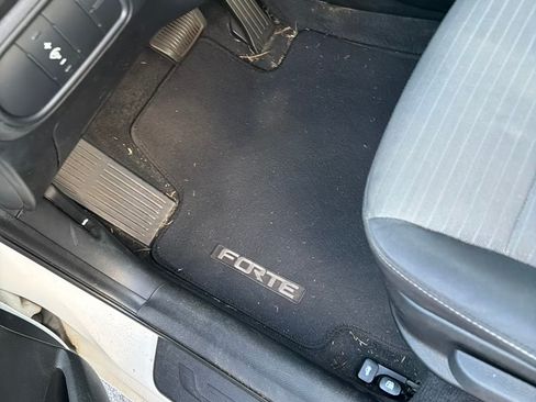 Used 2018 Kia Forte LX w/ LX Popular Package image 14