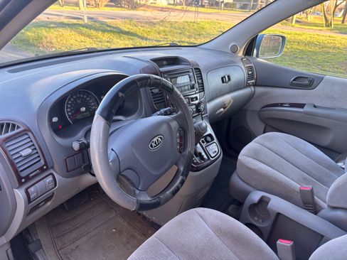 Used 2008 Kia Sedona LX FWD image 4