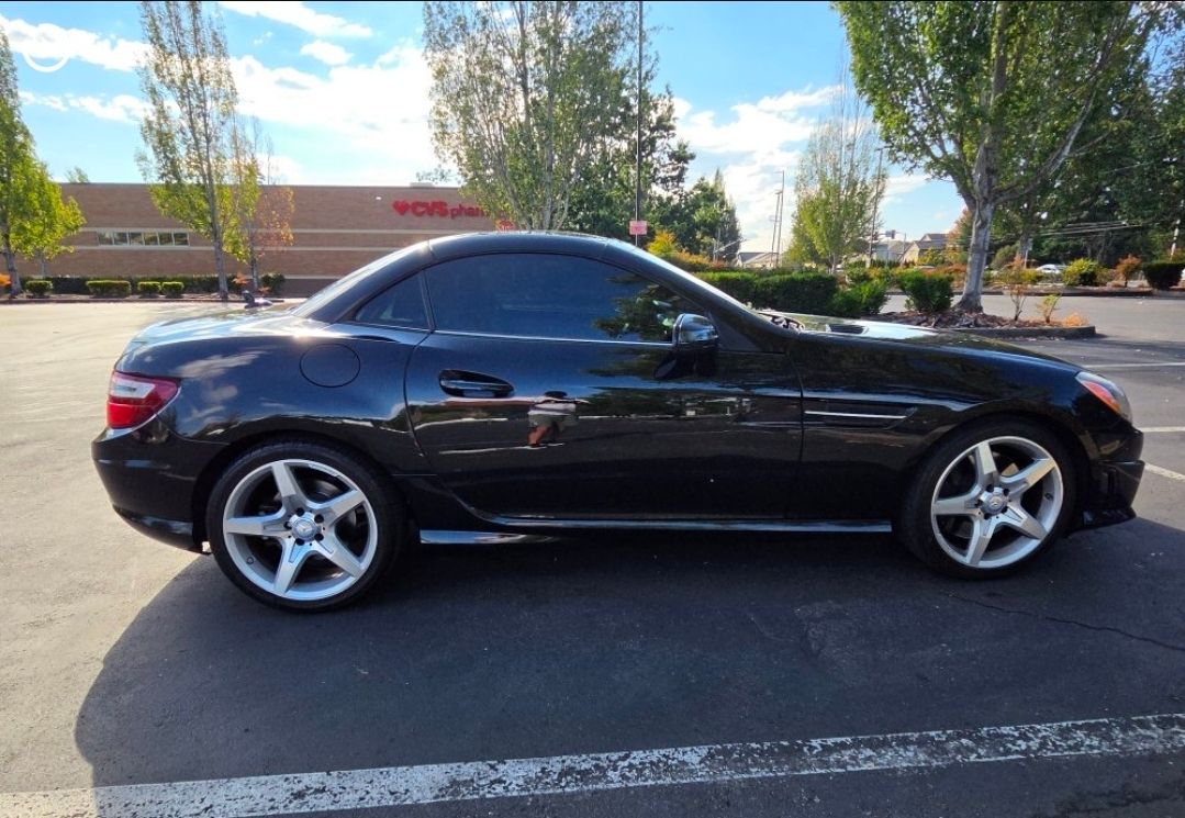 Used 2013 Mercedes-Benz SLK 250 w/ Premium I Pkg image 13