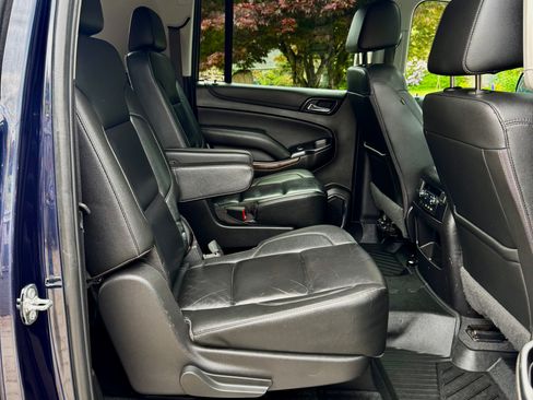 Used 2020 Chevrolet Suburban LT AWD/4WD image 8