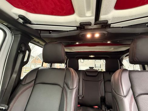 Used 2024 Jeep Wrangler Unlimited Sport image 16