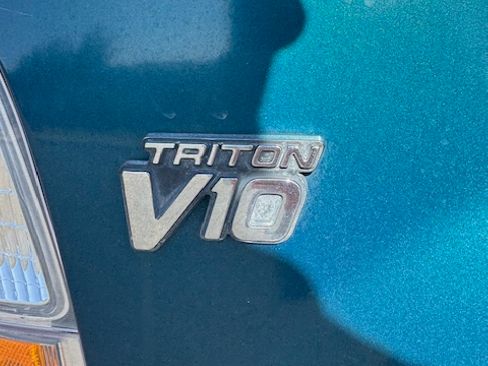 Used 2000 Ford F350 2WD SuperCab DRW Super Duty image 9