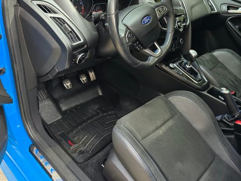 Used 2017 Ford Focus RS AWD/4WD image 12