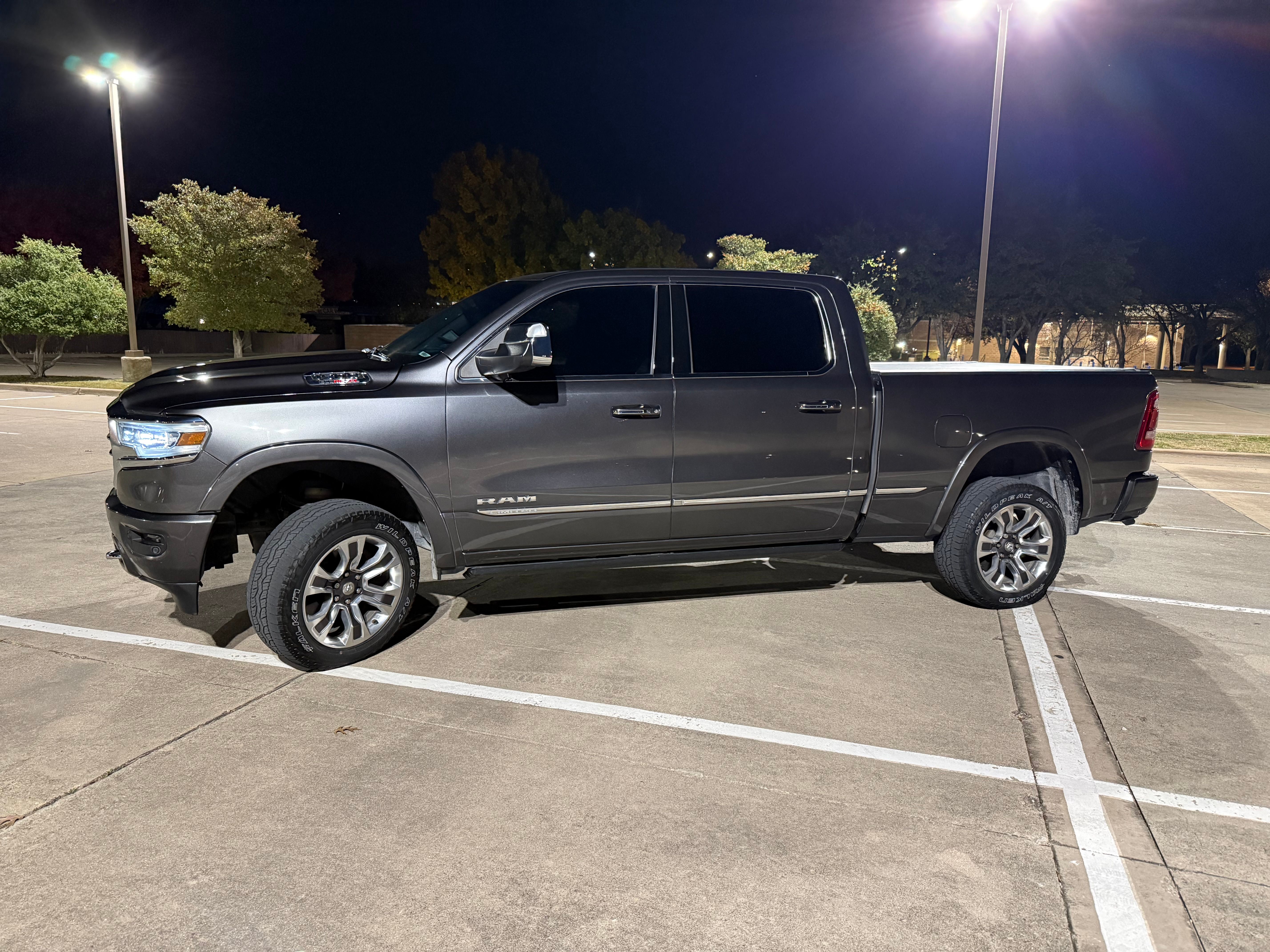Used 2022 RAM 1500 Limited AWD/4WD image 12