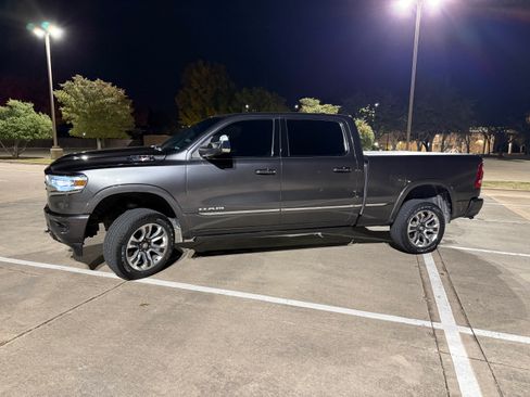 Used 2022 RAM 1500 Limited image 12
