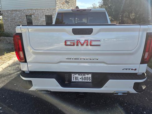 Used 2023 GMC Sierra 1500 AT4 w/ Technology Package image 2