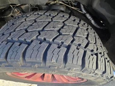 Used 2003 HUMMER H2 w/ Preferred Equipment Group image 11