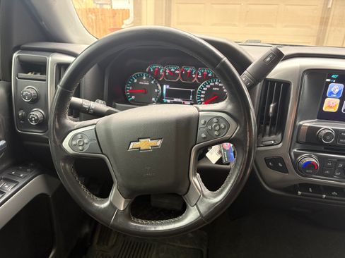 Used 2017 Chevrolet Silverado 1500 LT w/ Midnight Edition image 6