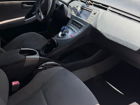 Used 2013 Toyota Prius Two FWD image 13