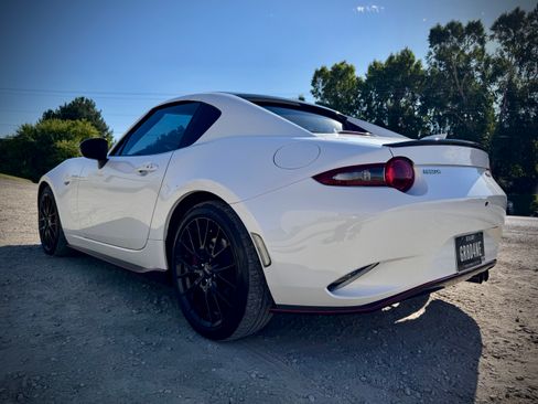 Used 2022 MAZDA MX-5 Miata Club RWD image 6