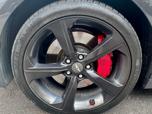 Used 2021 Genesis G70 3.3T w/ Sport Package image 11