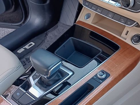 Used 2021 Audi Q5 2.0T Premium w/ Convenience Package image 10