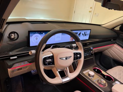 Used 2025 Genesis GV80 3.5T e-SC image 8