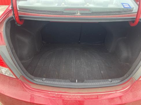 Used 2013 Hyundai Accent GLS image 9