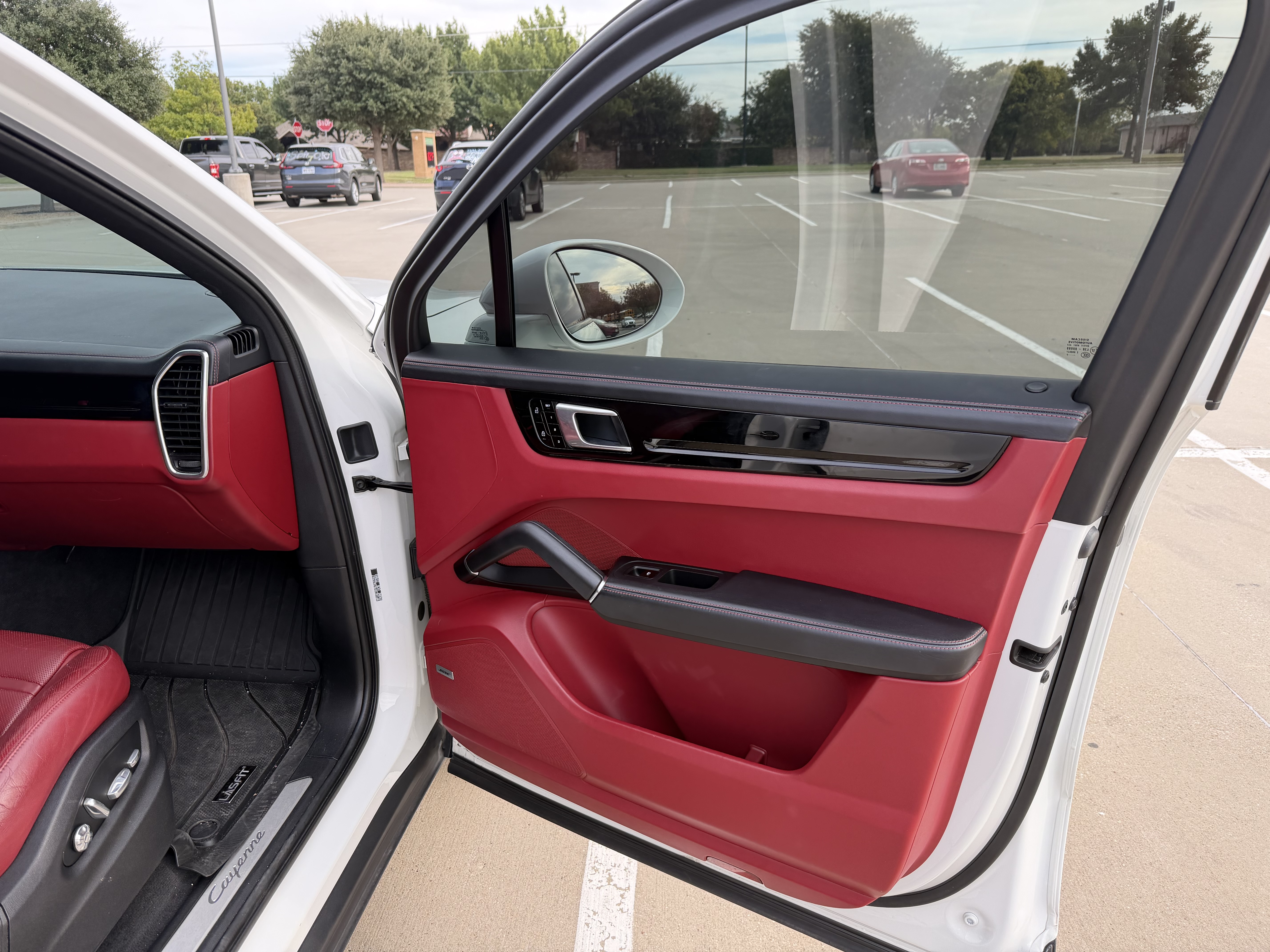 Used 2020 Porsche Cayenne E-Hybrid AWD/4WD image 9