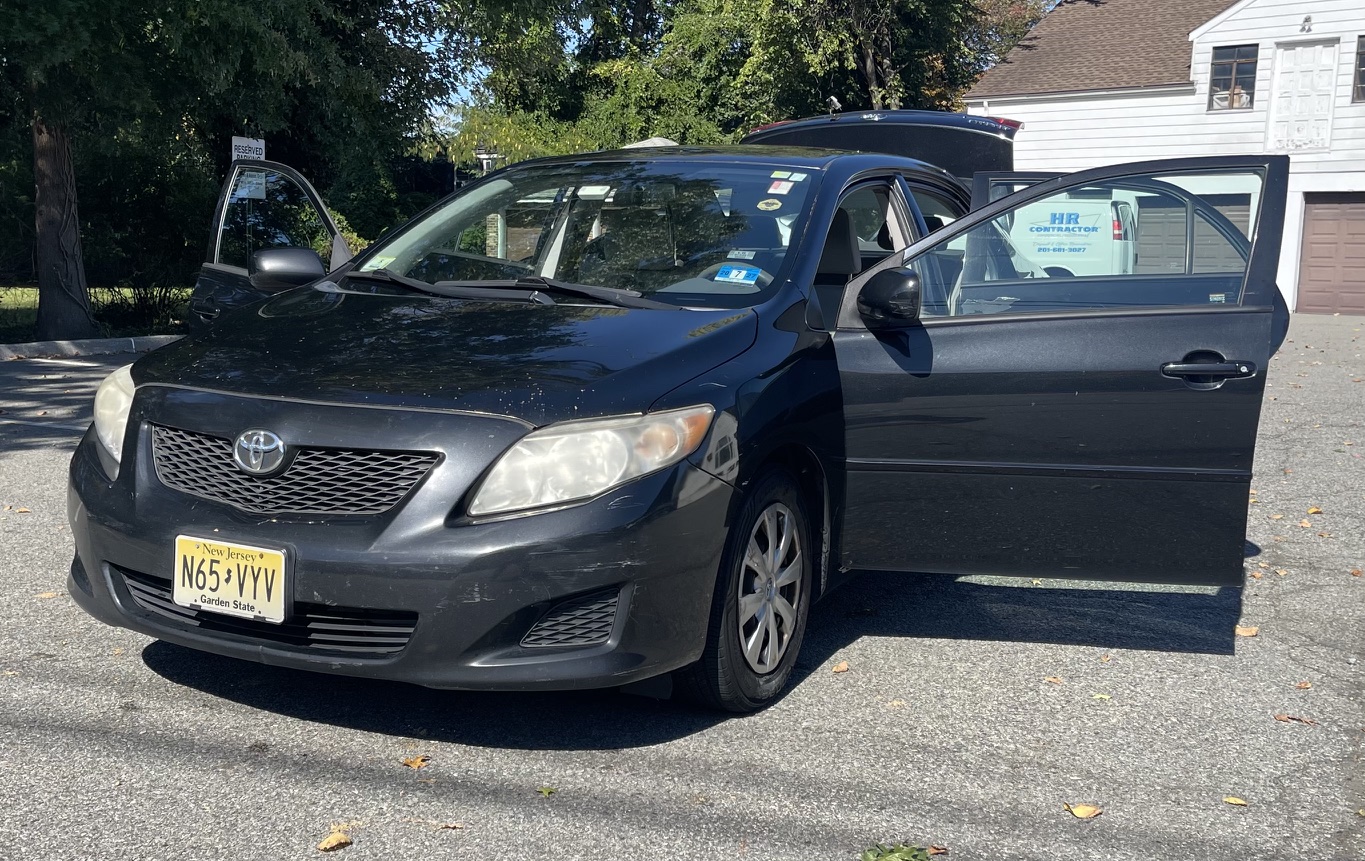 Used 2010 Toyota Corolla FWD image 4