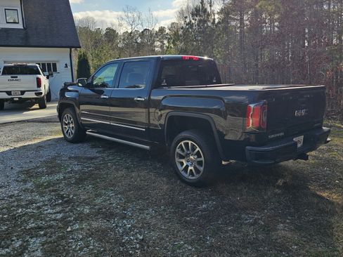 Used 2017 GMC Sierra 1500 Denali image 11