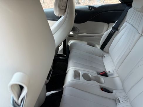 Used 2025 Mercedes-Benz CLE 450 4MATIC Cabriolet image 12