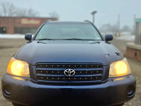 Used 2003 Toyota Highlander 2WD image 1