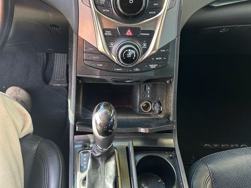 Used 2013 Hyundai Azera FWD image 16