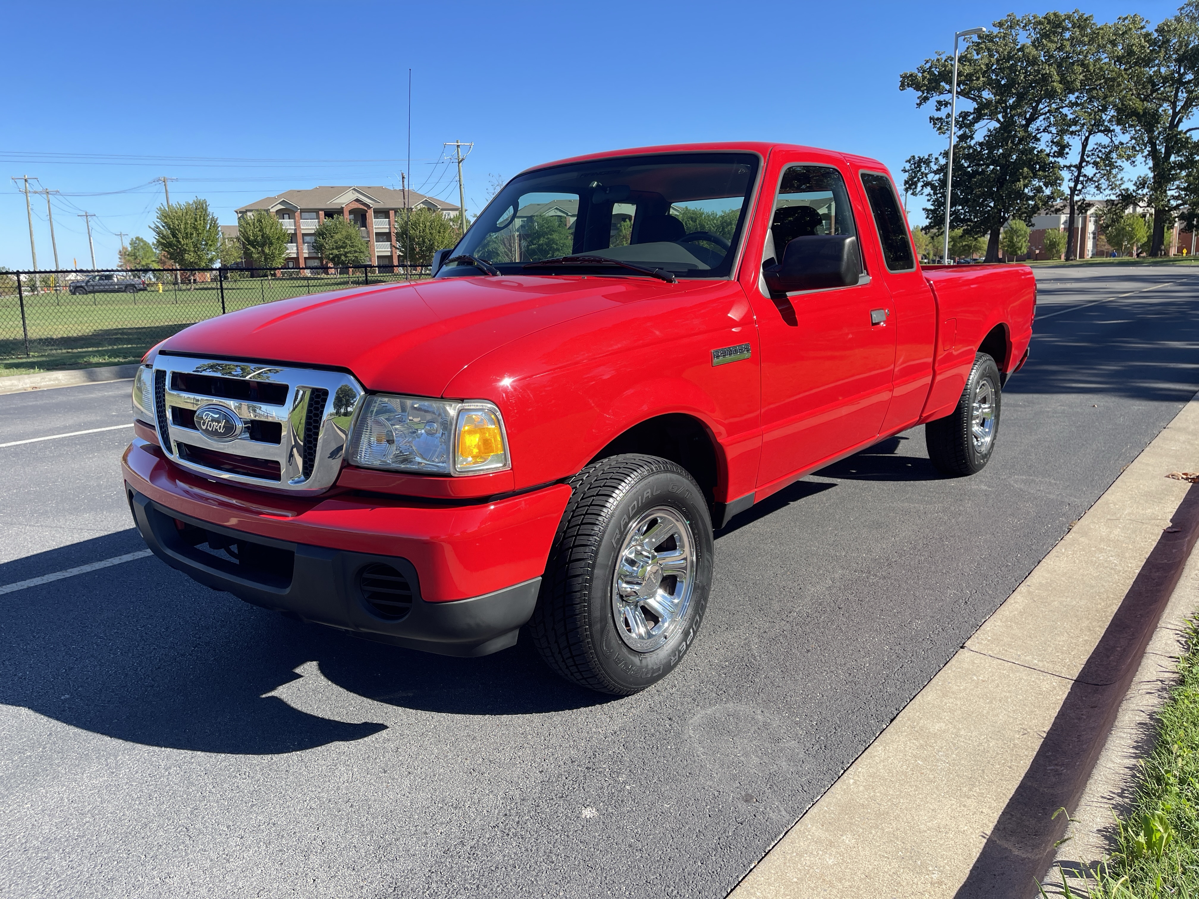 Used 2009 Ford Ranger XLT RWD image 2