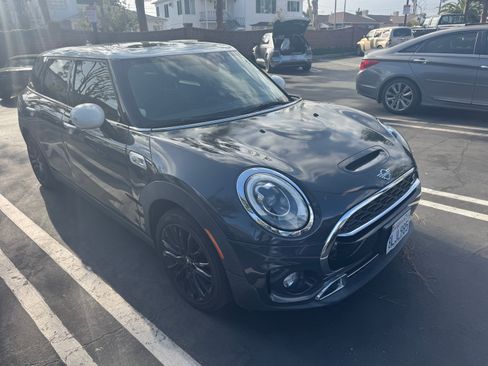 Used 2019 MINI Cooper Clubman S w/ Premium Package image 1