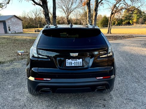 Used 2019 Cadillac XT4 Sport w/ Cold Weather Package FWD image 5