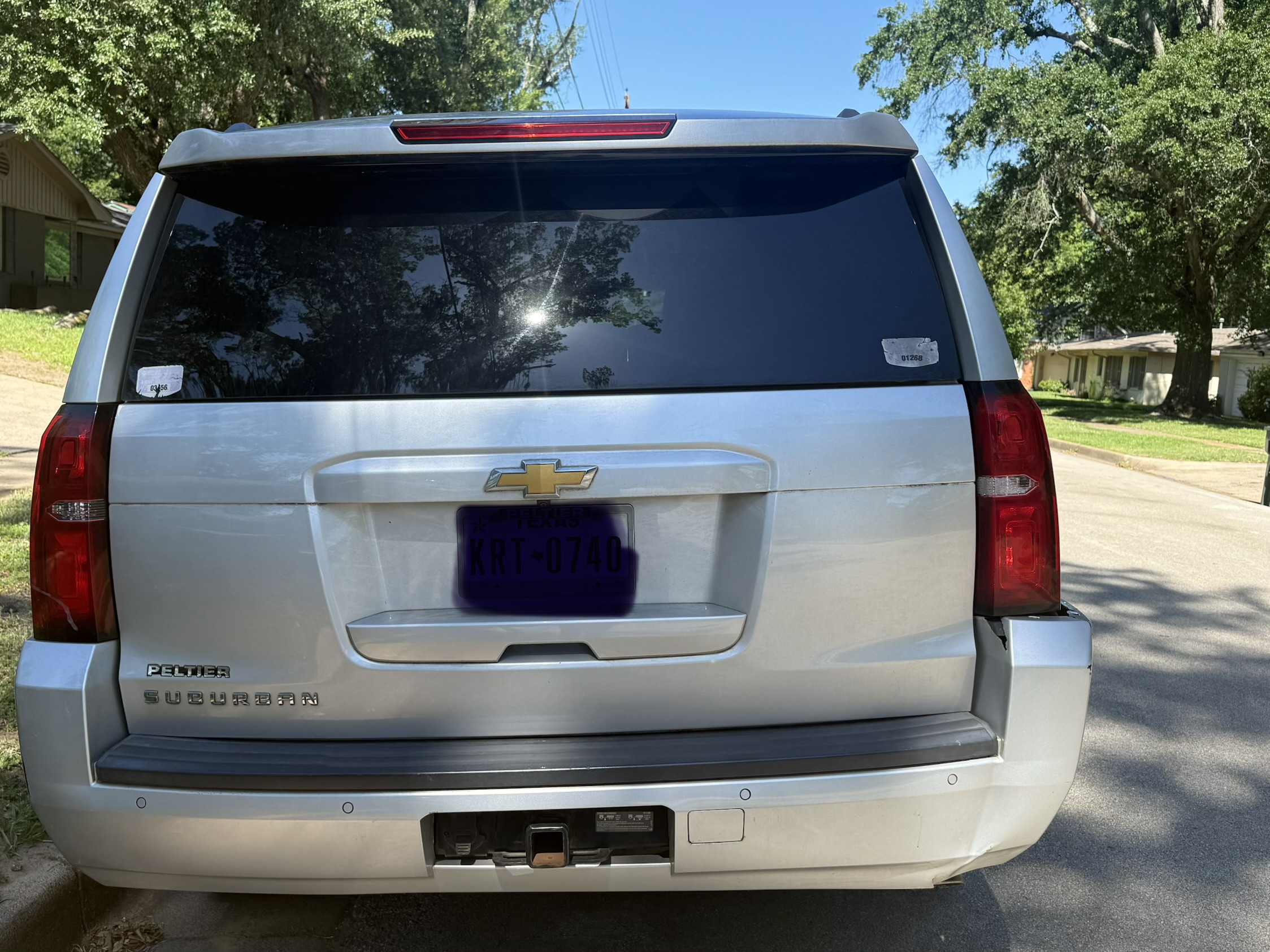Used 2015 Chevrolet Suburban LT RWD image 4