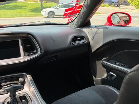 Used 2019 Dodge Challenger R/T Scat Pack w/ Plus Package RWD image 20