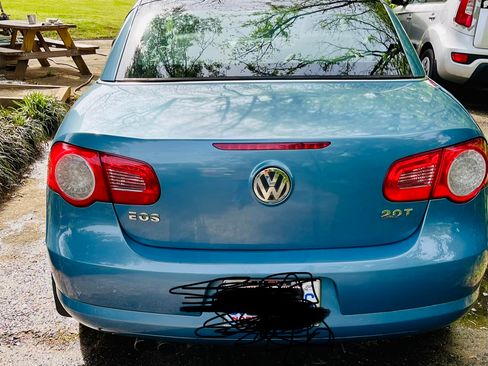 Used 2008 Volkswagen Eos 2.0T image 4