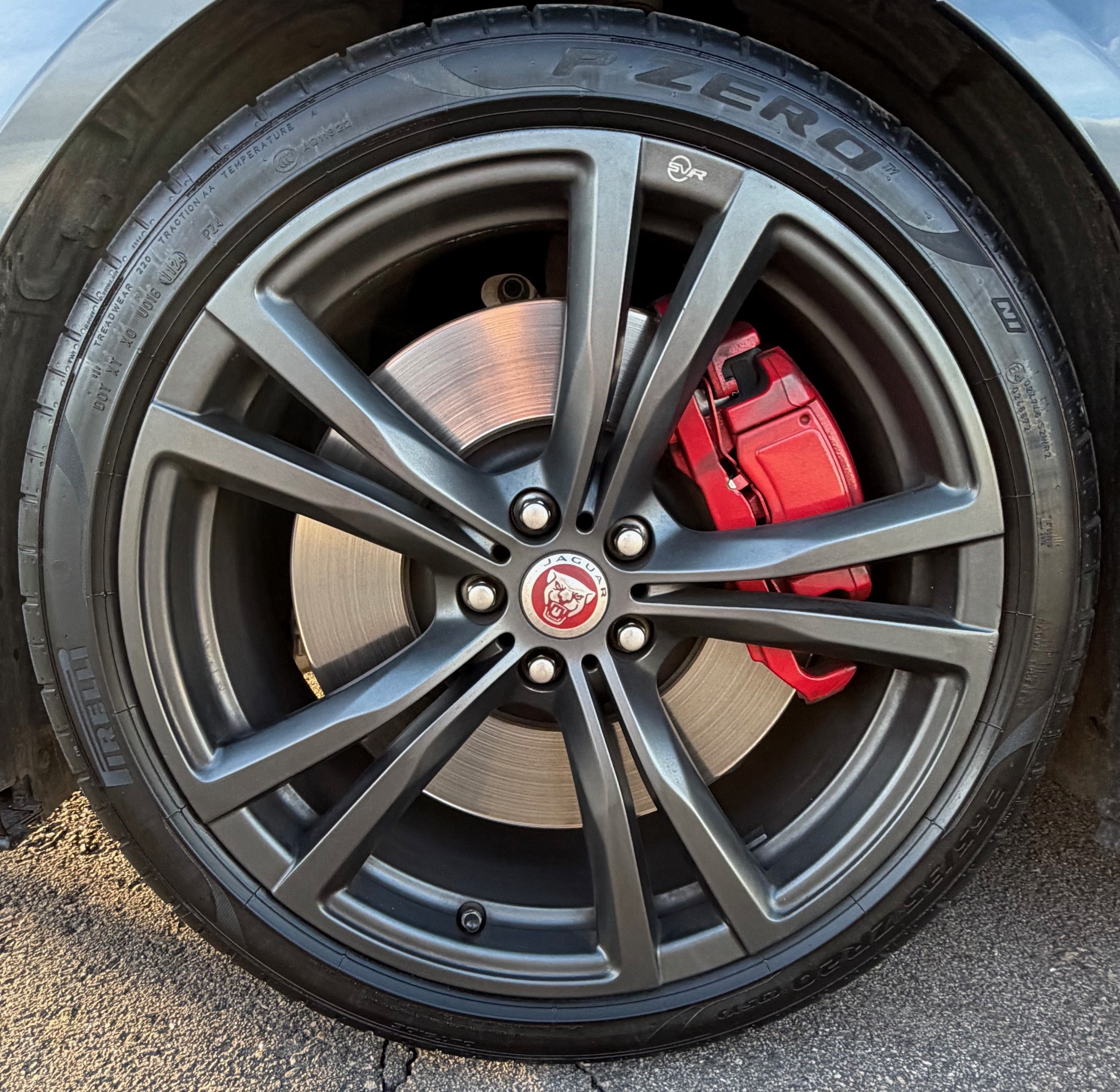Used 2020 Jaguar F-TYPE SVR AWD/4WD image 25