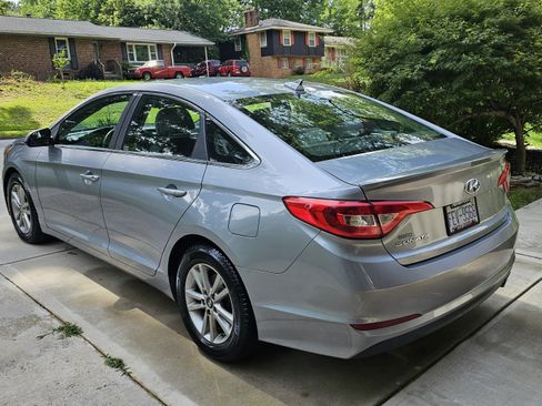 Used 2016 Hyundai Sonata SE FWD image 10