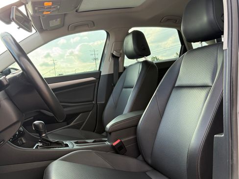Used 2019 Volkswagen Jetta SE FWD image 12