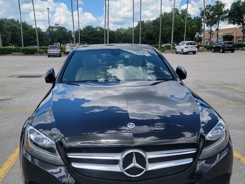 Used 2018 Mercedes-Benz C 300 C 300 4MATIC Sedan 4D image 4