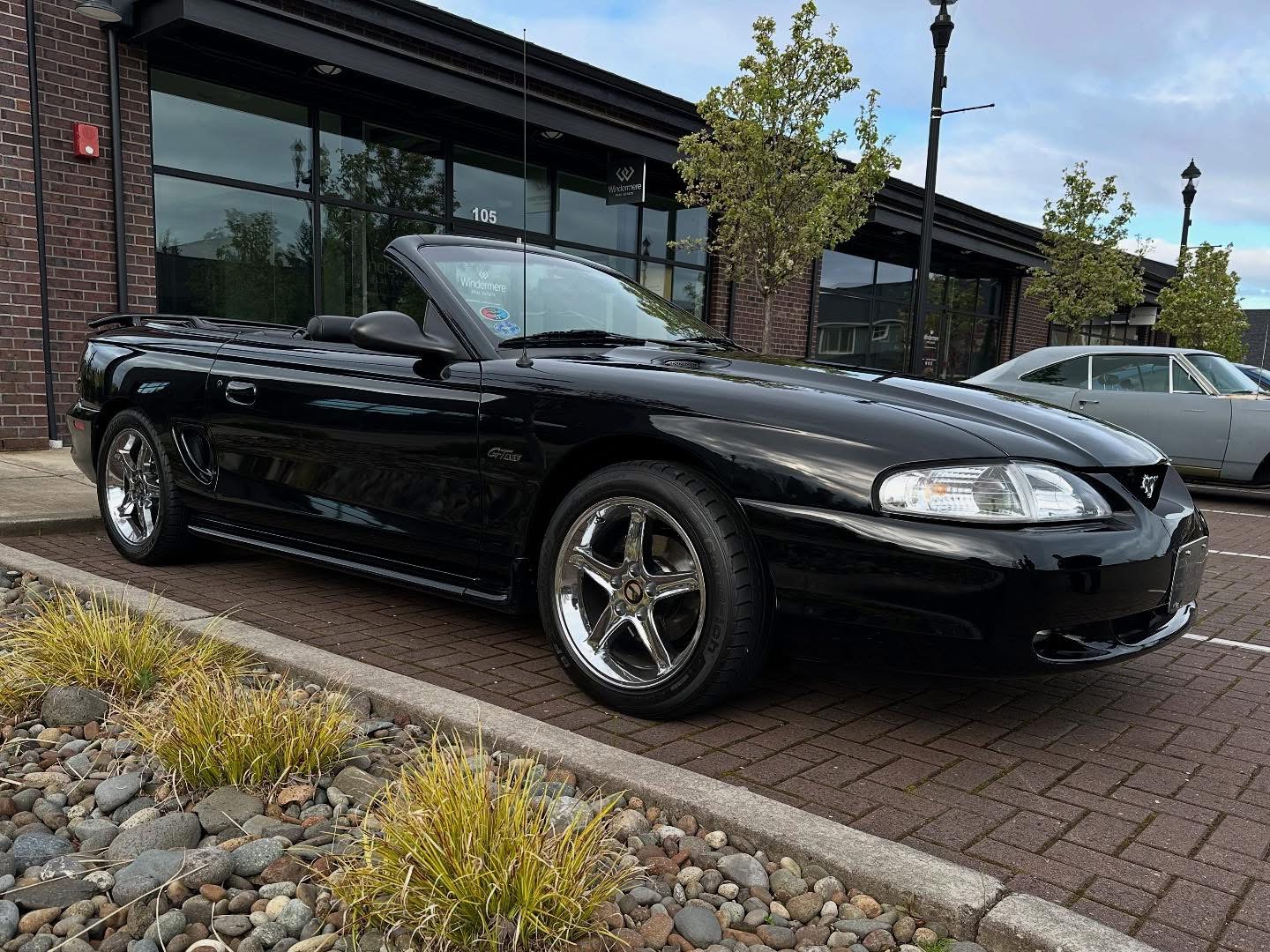 Used 1997 Ford Mustang GT RWD image 5