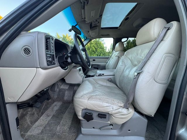 Used 2000 GMC Yukon SLT w/ SLT Marketing Opt Pkg AWD/4WD image 11