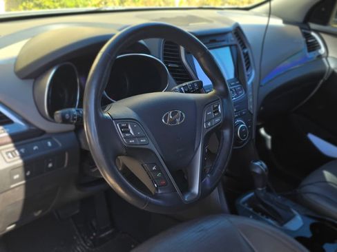 Used 2013 Hyundai Santa Fe Limited w/ Technology Pkg image 2