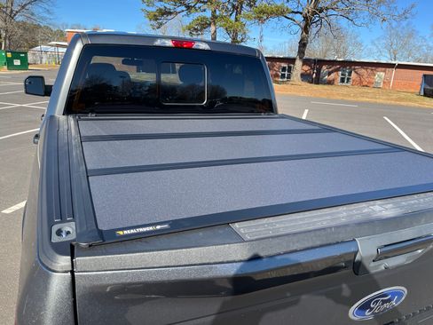 Used 2018 Ford F150 XLT w/ Equipment Group 302A Luxury image 5