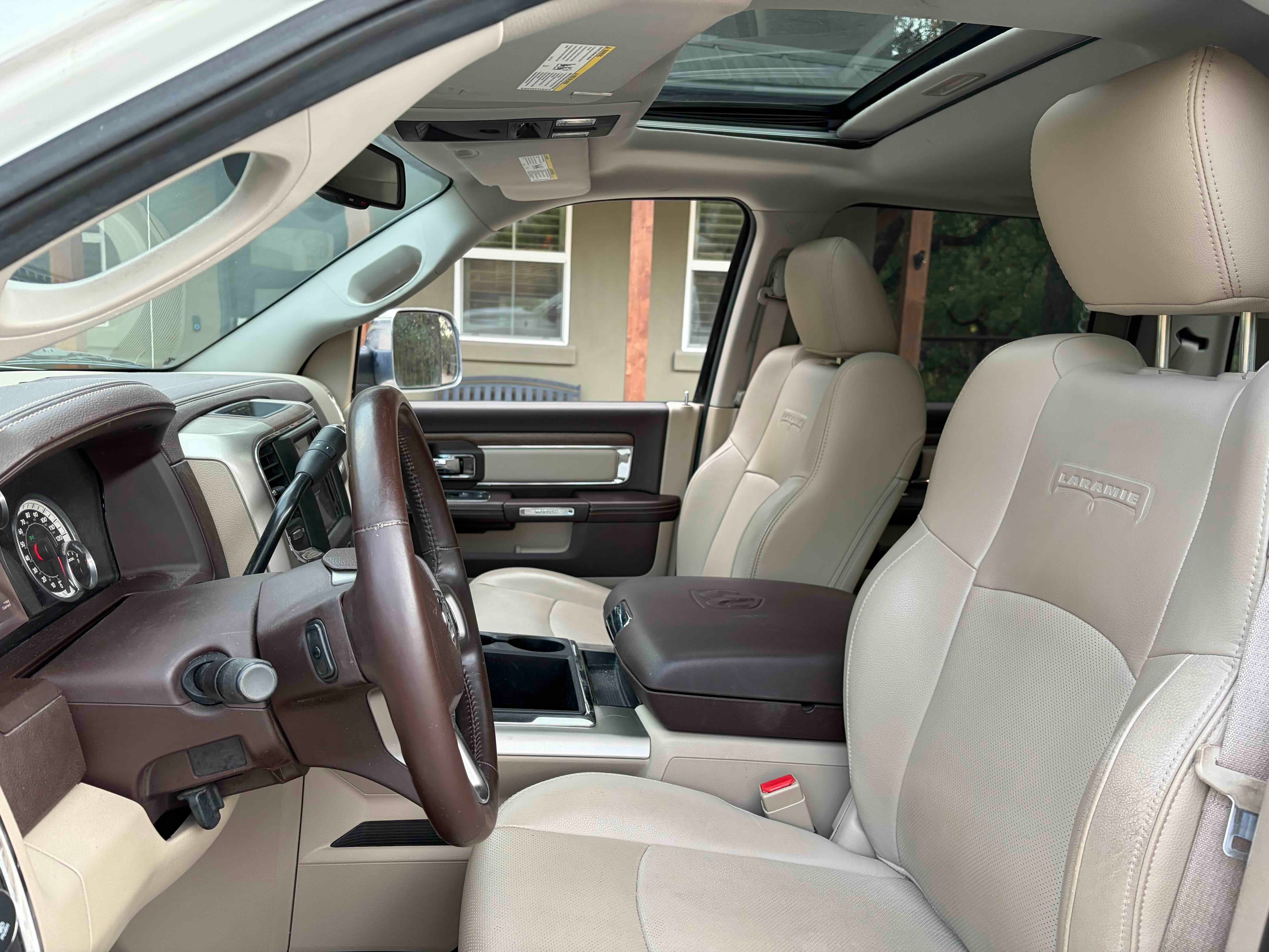 Used 2014 RAM 2500 Laramie AWD/4WD image 5