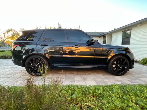 Used 2021 Land Rover Range Rover Sport HSE Silver Edition image 2