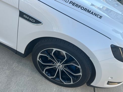 Used 2015 Ford Taurus SHO w/ Equipment Group 401A image 22