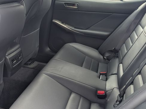 Used 2018 Lexus IS 300 F Sport w/ F Sport Package image 22